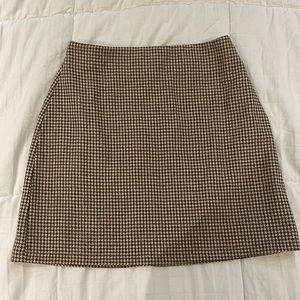 NWOT brown houndstooth print skirt